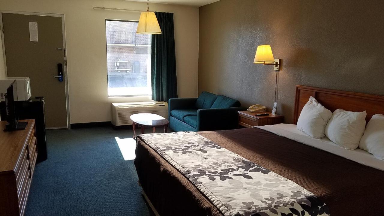 Travelers Inn & Suites Sumter Buitenkant foto